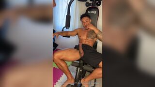 Bruno BalnearioBareback in Brazil - Gay Porn Video