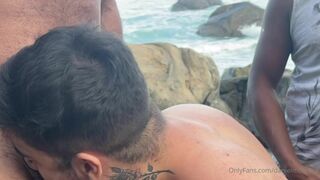 Daniel Montoya Cruising On A Nude Beach _2