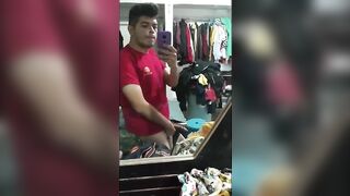 HOMBRE DE CAMiSA ROJA SE DESLECHA BiEN CABRO