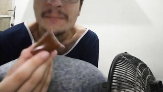 me deliciando com um doce de leite, fetish em comida nathan nz