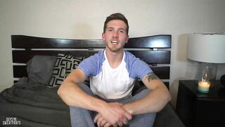 Austin Introduces Ash Guys In Sweatpants - Amateur Gay Porn