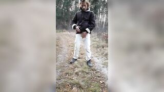 Musce Fit Guy Risky Fap outside SelfSuckLust - BussyHunter.com