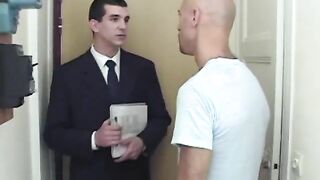 Str8 Gets Sucked by a Gay - Amateur Gay Porn