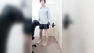 Cute Clothed Gym Boy Jerks off Big Cock on Stream Jayko05 - BussyHunter.com