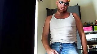 Construction break Hairyartist - Amateur Gay Porn