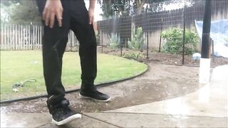 Saggin' in the Rain - SexySaggerYo sexysaggeryo - BussyHunter.com