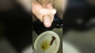 POV Male Pee Desperation, I was High, Horny and Bundled up in Snow Gear when I had to go so Bad Jetsfan1983 - BussyHunter.com