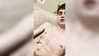 Cumming, Posing and Chatting with You. I Adore my Body Charles Gain - BussyHunter.com