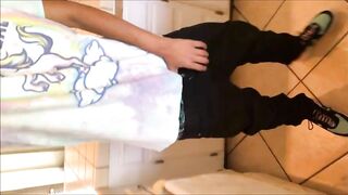 Sagging in the Living Room - SexySaggerYo sexysaggeryo - BussyHunter.com