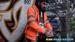 2 TRADIES - I GRAFFITI COCKNEY THUG GETS STOPPED IN HIS TRACKS.... Raw Road Nation - BussyHunter.com