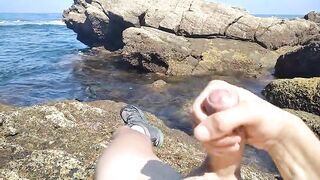 Jerking off a Big Hard Dick Overlooking the Sea in the Public Cove until he Cums Jomilove - BussyHunter.com