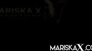 MARISKAX Valentina Ricci Ass Fucked by the Pool Guy Mariska X - BussyHunter.com