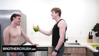 Hunk Stepbro Max Lorde Wakes up Stepbro with Hard Dick for Breakfast in the Kitchen - BrotherCrush SeeBussy.com