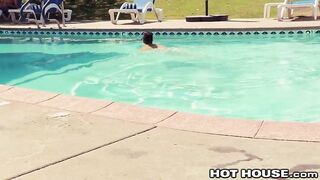 - Horny Nic Sahara Seduces Stranger by the Pool Hot House - BussyHunter.com