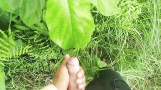 Big Cock Cumshot in Natural Garden, Outdoor Cumshot Desimast - BussyHunter.com