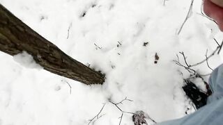 EXHIBITIONIST GUY JERKS OFF HIS HARD DICK IN a SNOWY FOREST Joey Cumboy - BussyHunter.com