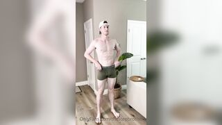 TheStepBrothers - Big bro tries on different underwear - 4 min