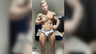 Filou - Muscle Worship Session