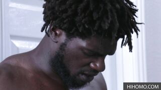 gifted black dude devin trez blows and fucks papi suave