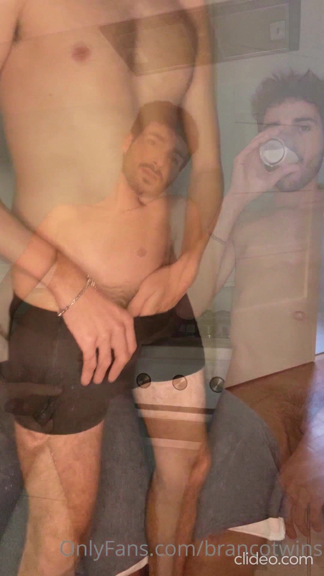 Branco twins (Fabio and Olavo Branco) - Bussyhunter.com - Gay Porn
