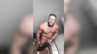 Jonny Cockfill (37) - Bussyhunter.com - Gay Porn