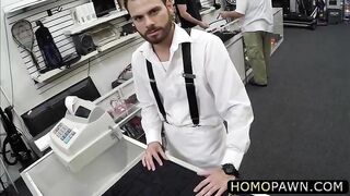 innocent costumer do hardcore bareback in the pawnshop