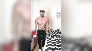 Jonny Cockfill (154) - Bussyhunter.com - Gay Porn