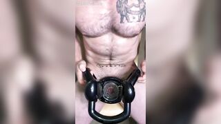 Straight guy Jordan using an automatic jerk off machine JordanxBrandt - BussyHunter.com