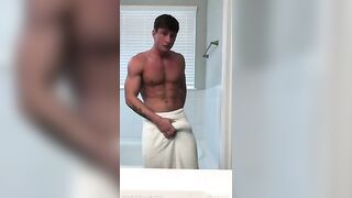 Troy jerks off in the shower TroyxBrandt - BussyHunter.com