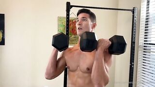 Doing-an-intense-nude-workout-Kevin-Cook-WorkoutwithKevin