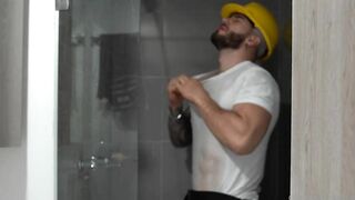 Jerking-off-in-the-shower-Builder-role-play-Oliver-Colt-TheOliverColt