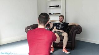 Hooking up Dylan and Tomas in Melbourne - BussyHunter.com (Gay Porn)