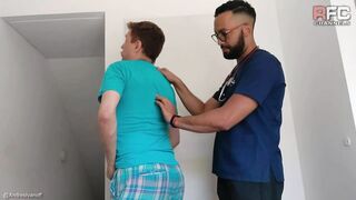 I went to Dr  @juanchox007 because my spine hurt me ANDRESIV - BussyHunter.com (Gay Porn)