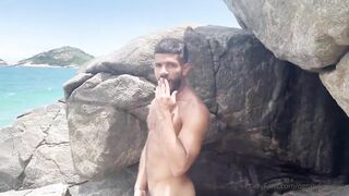 Grande Simoes fucks his boyfriend at the beach - BussyHunter.com (Gay Home Porn Videos)