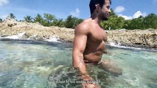 Alejo Ospina - Blowing stranger in the beach - BussyHunter.com (Gay Home Porn Videos)