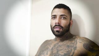 Surra de pau! - gay sex porn video