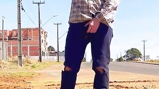 Jerking my big dick next to the road till I cum Matthewbigcock - Gay Fans BussyHunter.com