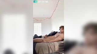 Jerking my young dick in bed till I cum Karmavippage - Gay Fans BussyHunter.com