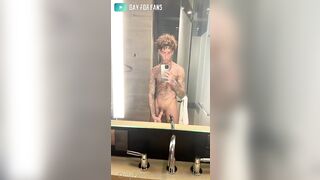 Jerking Off In The Bathroom Till I Cum Alex Venegas Flyysoulja Islandboyflyy - Gay Fans BussyHunter.com