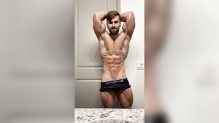 Flexing hard before my shower Jake Burton JakeBurtonOfficial - Gay Fans BussyHunter.com