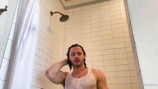 Getting wet in the shower and feeling my body Luca Del Rey lucadelrey - Gay Fans BussyHunter.com