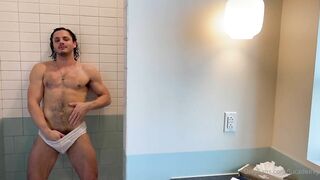 Getting wet in the shower and feeling my body Luca Del Rey lucadelrey - Gay Fans BussyHunter.com