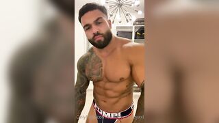 Doing a strip tease and showing off my muscles Handsometroyxxl - Gay Fans BussyHunter.com