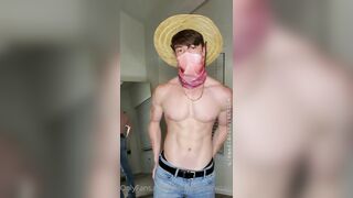Showing off my muscles and jerking off Candid Constantine - Gay Fans BussyHunter.com