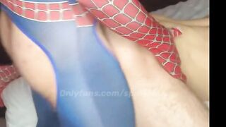 Getting bred by a hung anonymous guy in a Spiderman costume spideyb0y - Gay Fans BussyHunter.com