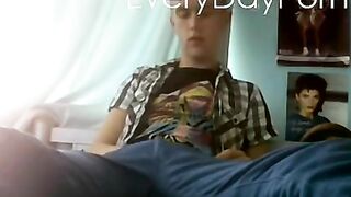 young amateur austin ellis masturbates in homemade video gay life network - gay video