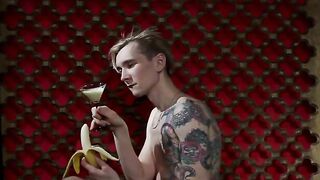 nicky deeptroat fucking banana show wanheldvig - gay video